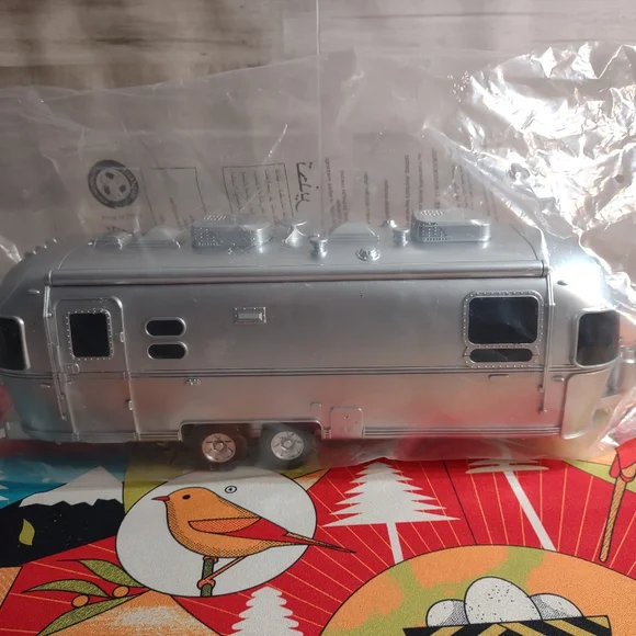 The Accountant 2 Movie Airstream RV Popcorn Bucket AMC Theaters Exclusive NEW - Picture 2 of 10